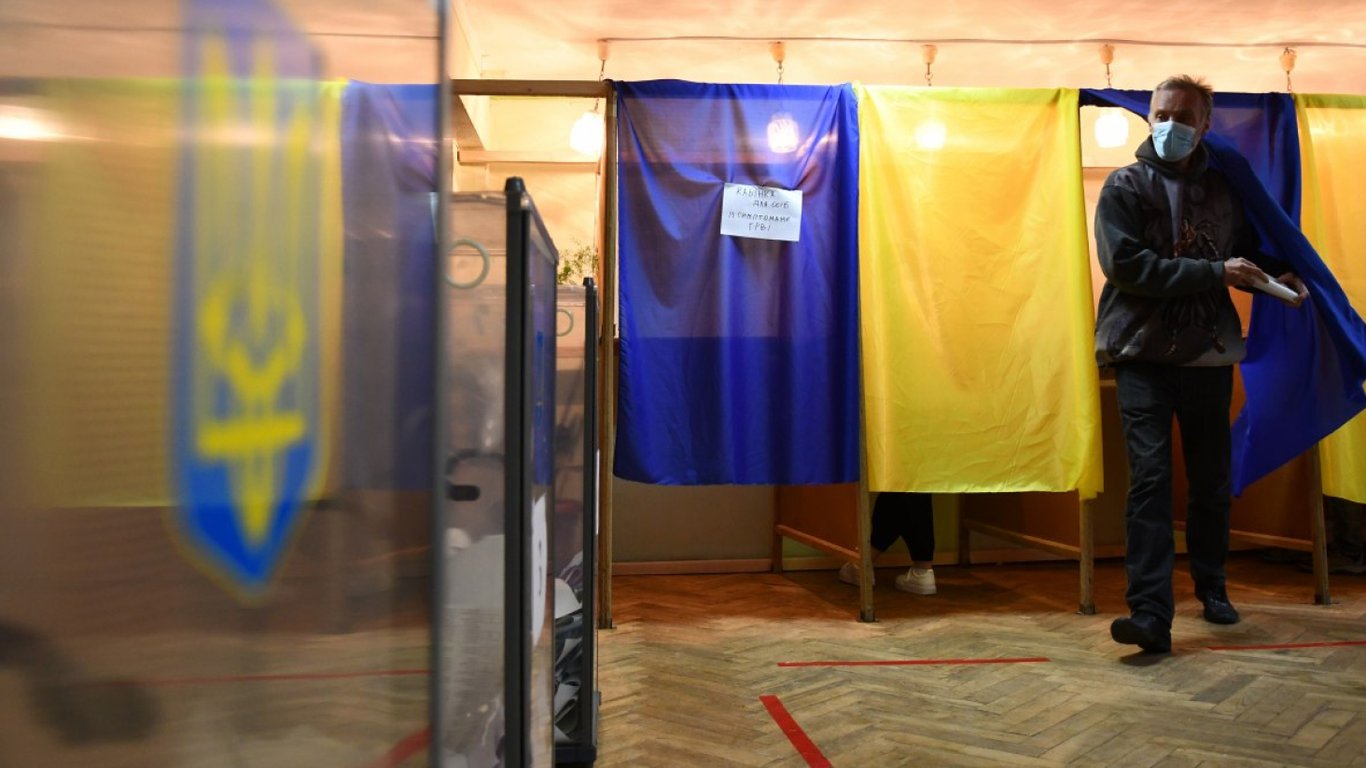 Вибори в Україні після миру