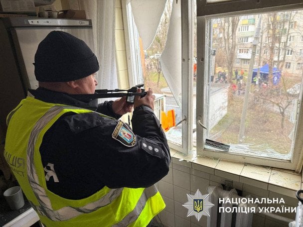Удар дрона по Києву: як люди вижили в рознесеній квартирі під час морозу