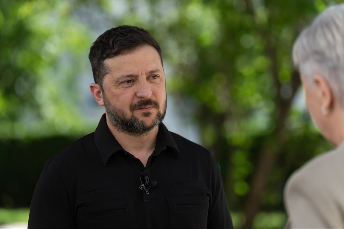 Facing a Critical Shortage, Zelenskyy Confirms Russia Launched 40 Ballistic Missiles at Kyiv in Just One Hour