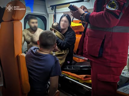 Взрыв зарядного устройства на Киевщине: пострадала семья с детьми