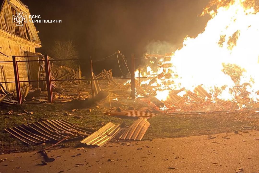 Черниговщина: дрон-поджигатель хозяйственного здания – новый вызов для безопасности