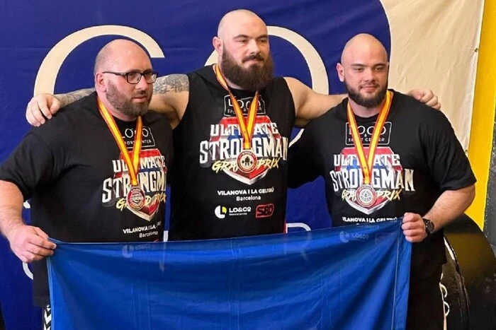 Strongman Nowikow hat einen neuen Weltrekord aufgestellt