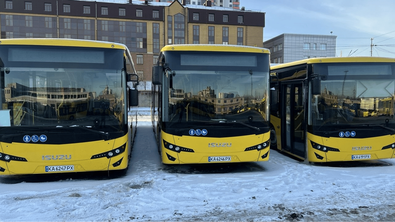 Столица пополнила парк: новые автобусы вышли на улицы Киева