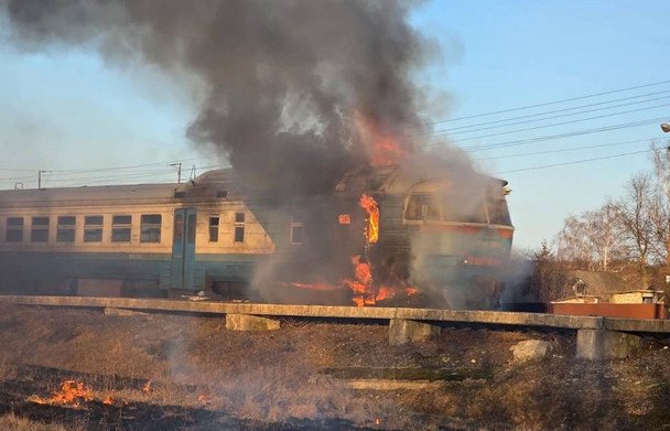 Удар дрона по поезду