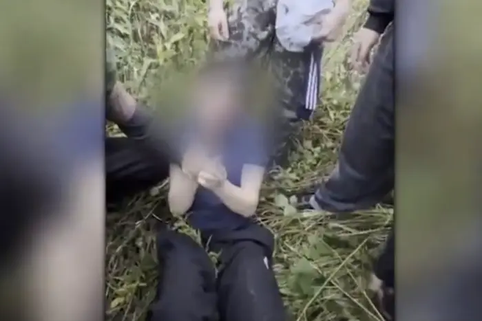 In Wrocław wurde ein Ukrainer geschlagen: Teenager rasierte ihm den Kopf und malte ein Hakenkreuz