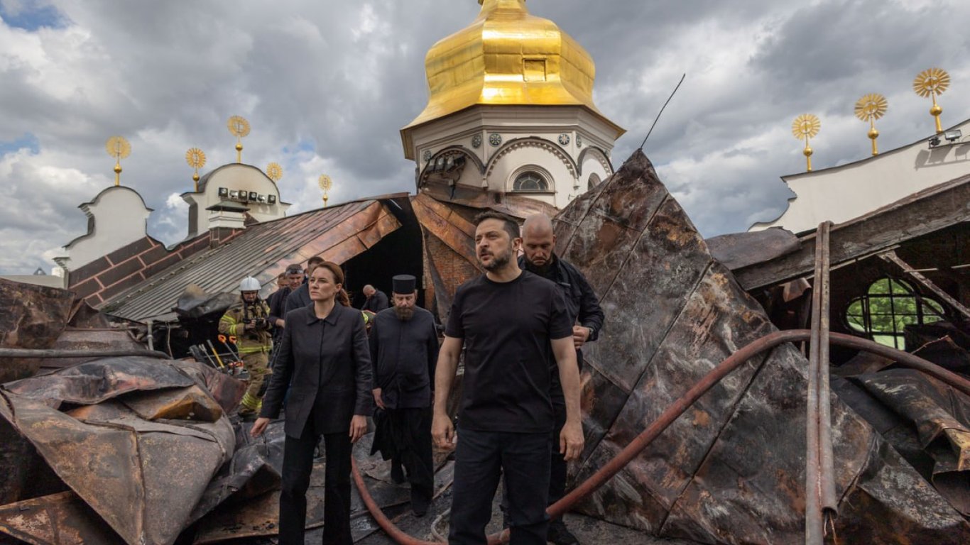 Zelensky Invites Putin to G7 Summit Talks in France