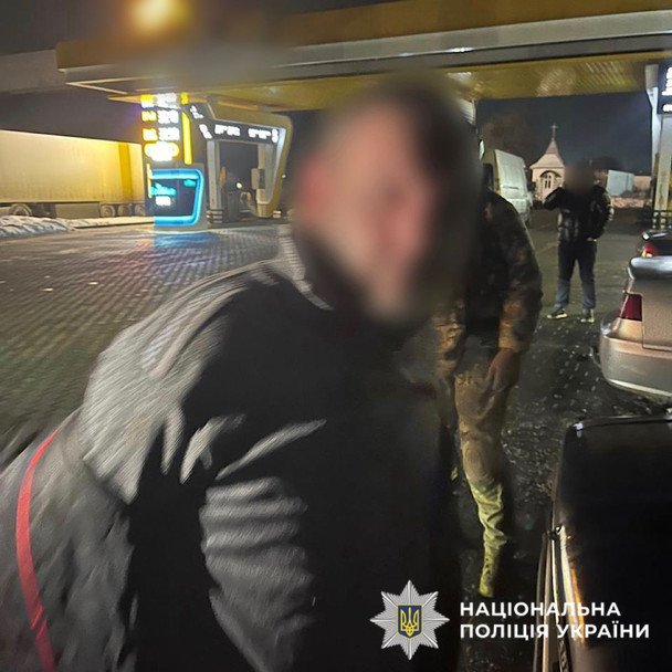 На Буковине задержан экс-военный, атаковавший полицейских гранатой