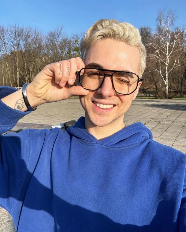 MELOVIN received a Christmas gift from his military fiancé: new details have emerged