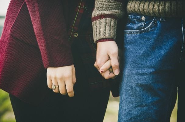 Пара займається інтимом на вулиці