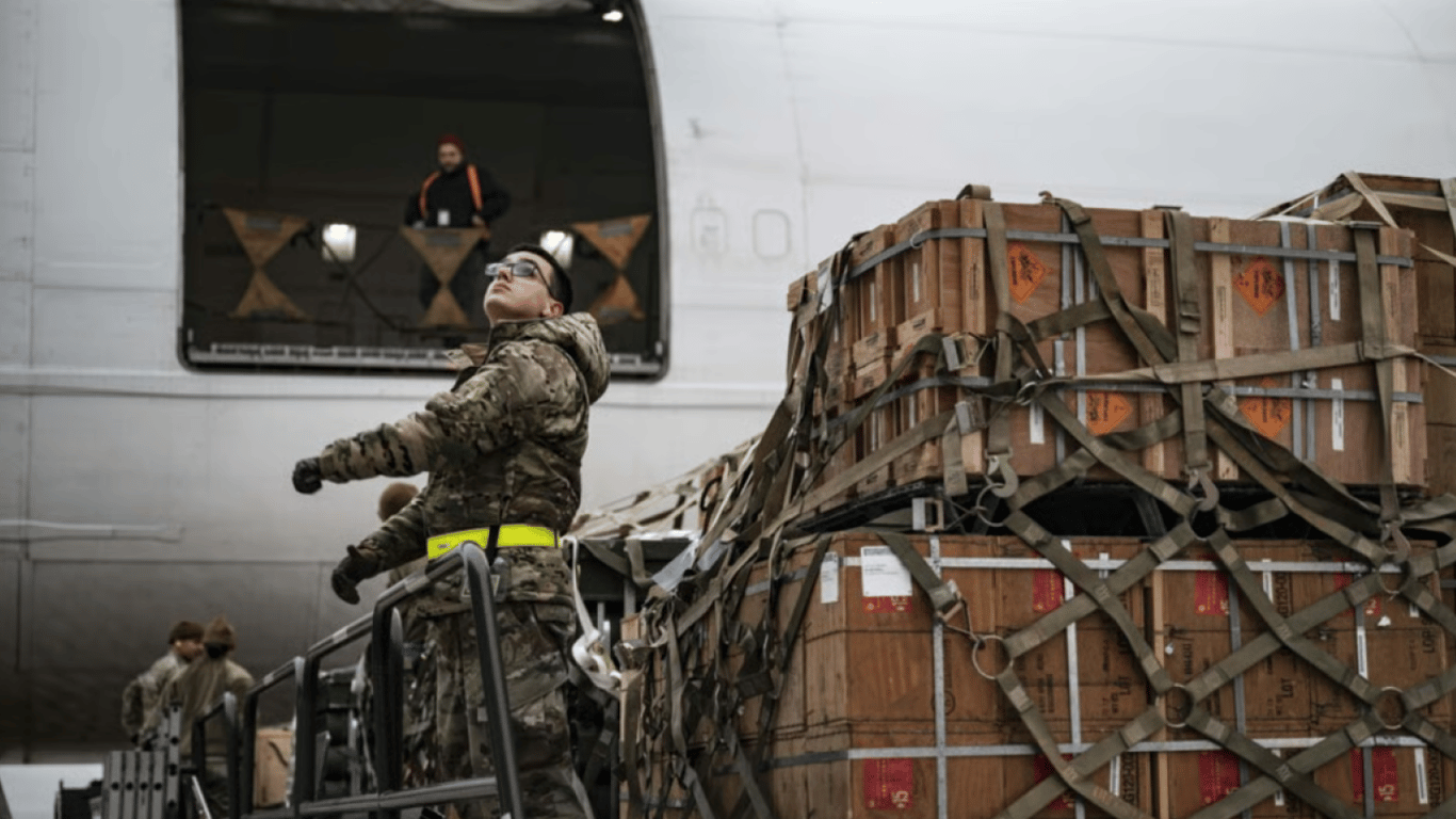 Новая военная и гуманитарная помощь Украине