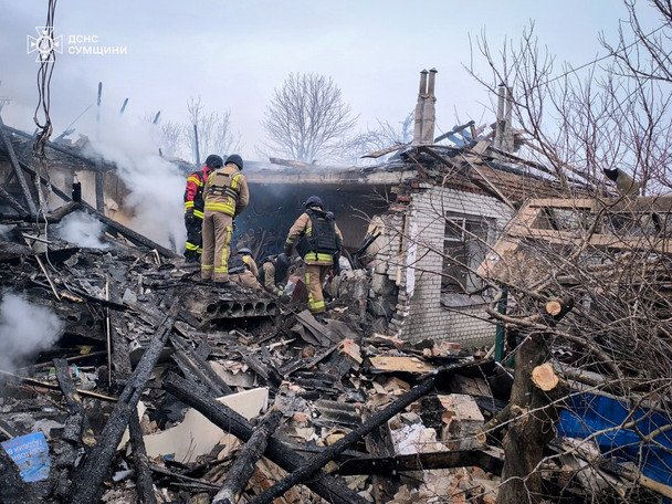 Удары по инфраструктуре в восьми областях Украины: перебои с отоплением и водой
