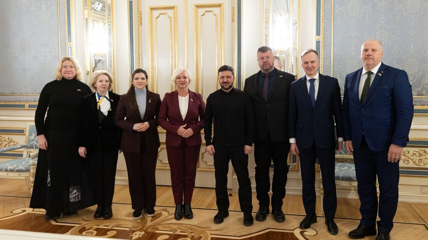 Зеленський та спікерка Саєми Латвії