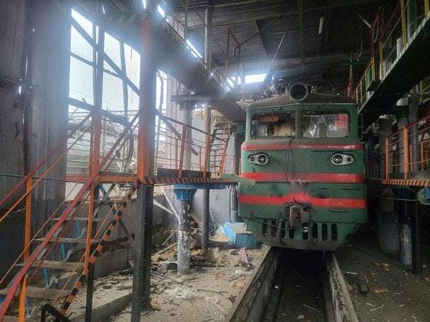 Россия атаковала железную дорогу и порты