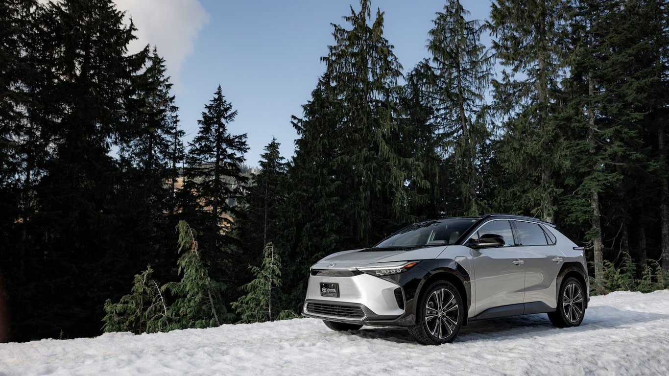 Kryzys zaufania do Toyoty. Co stoi za spadkiem pozycji marki i milionami wycofanych aut?