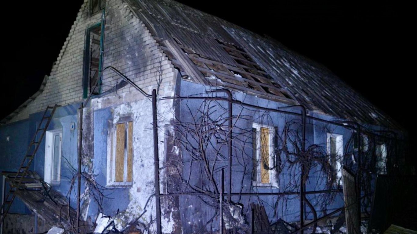 Ночной удар по Запорожью: повреждения жилого сектора, жертв удалось избежать