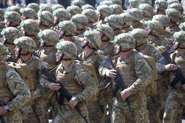 Українські військові на параді