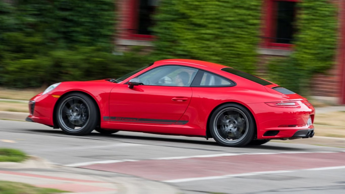 Porsche w czołówce niezawodności wśród marek premium – wyniki analizy z 2026 roku