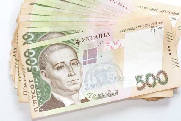 Стоматологи заробляють рекордні 150 тисяч