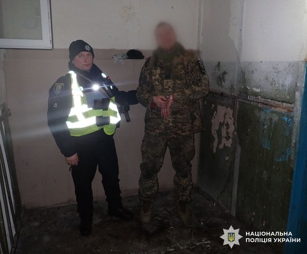 Pijany dezerter zaatakował dwie osoby w Kijowie. Grozi mu więzienie