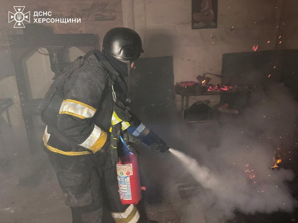 Рятувальники деблокують тіло загиблого