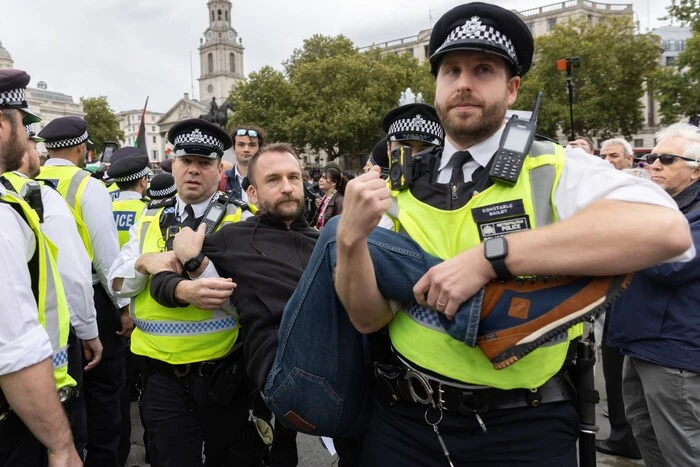 W Londynie zatrzymano 493 protestujących: policja ogłosiła zakończenie operacji