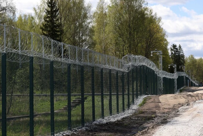 Finland is actively building a fence on the border with Russia