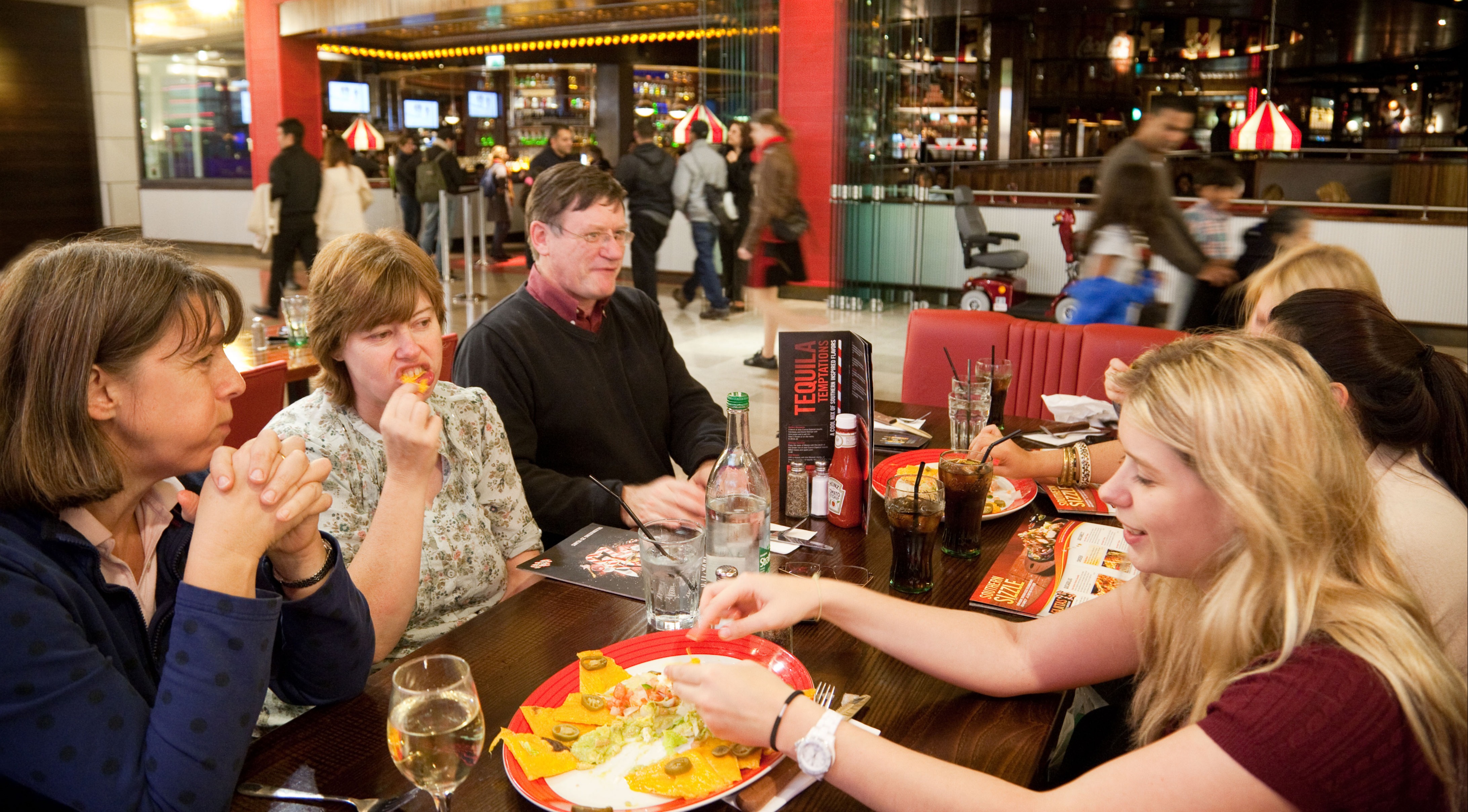 TGI Fridays продает 51 ресторан в Великобритании: что произошло с сетью
