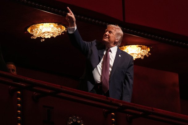 Trump Warns UK's China Policy is 'Highly Dangerous' Following Starmer's Beijing Visit