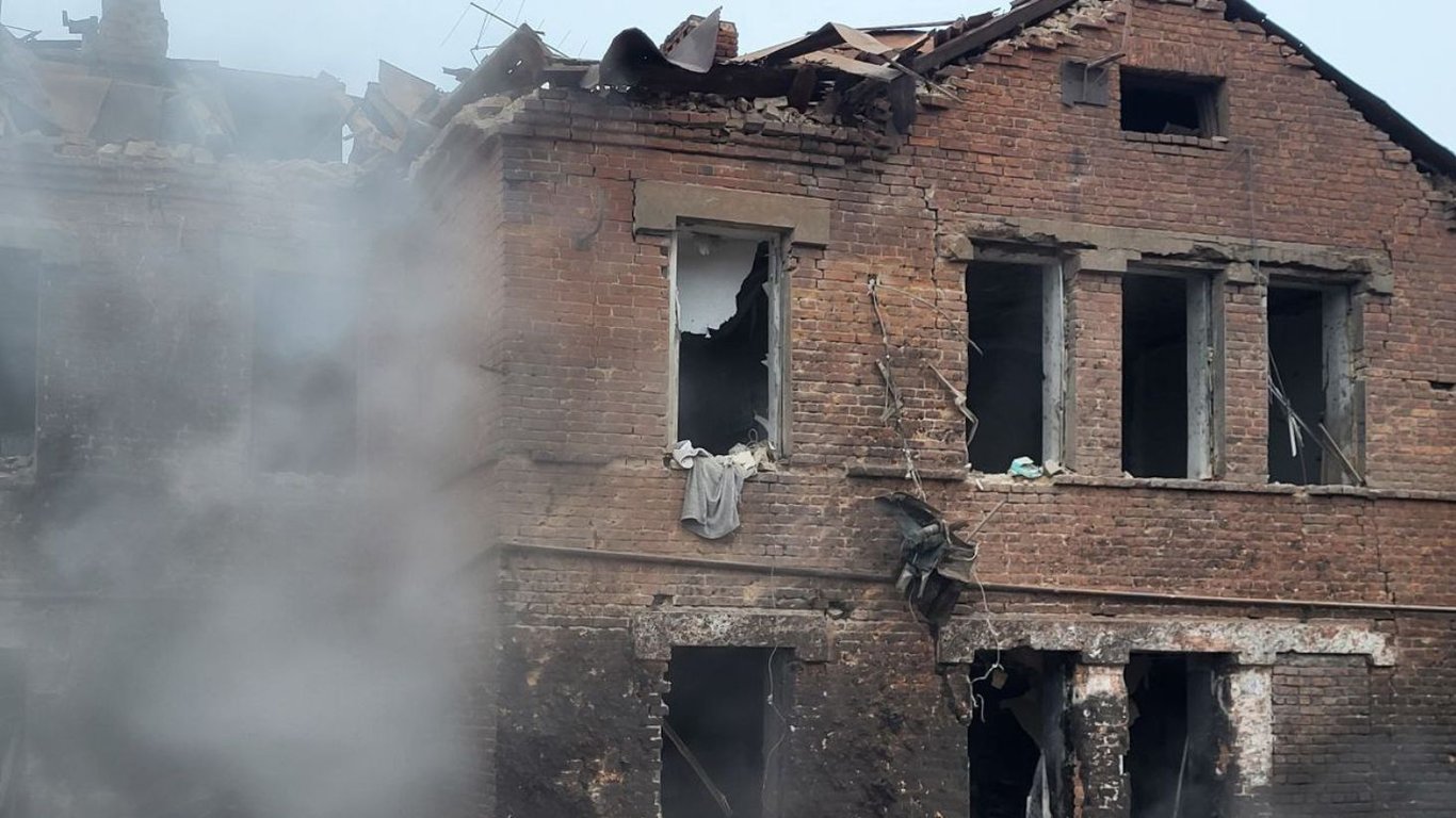 Десять часов обстрелов Кривого Рога: пострадали 13 человек, включая четверых детей