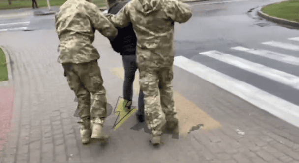 В Ивано-Франковской области военнослужащие получили ножевые ранения при нападении