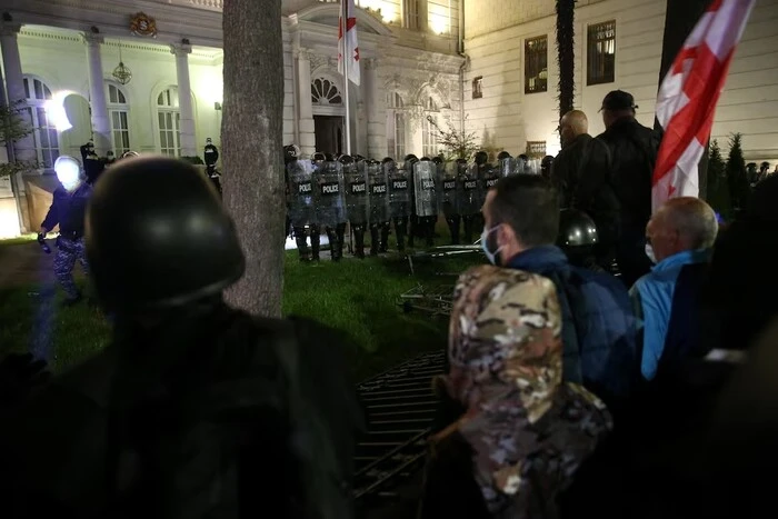 Sturm in Tiflis: Mindestens 27 Verletzte während des Sturms auf den Palast