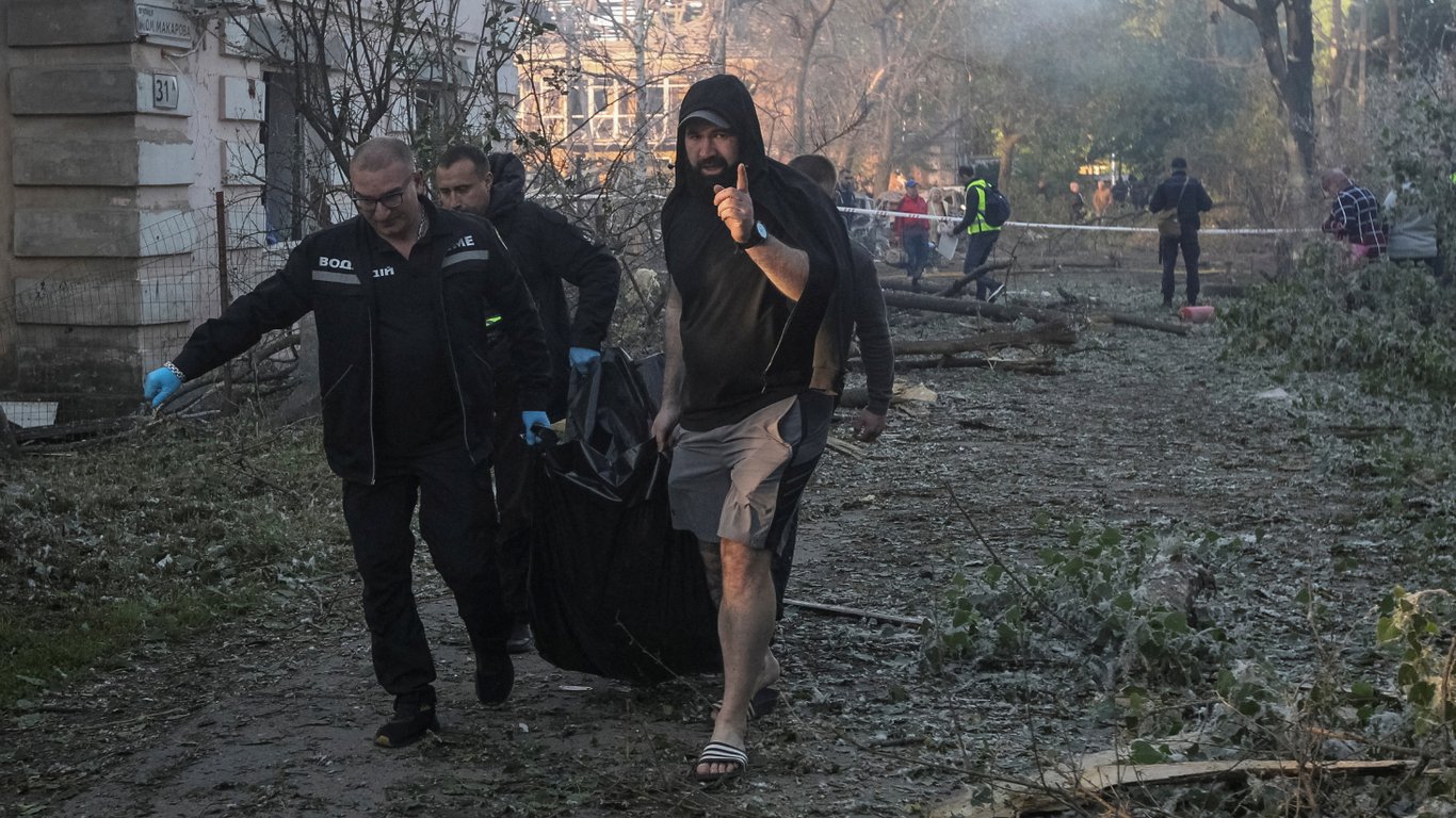 Ракетний удар по Дніпру, 16 загиблих