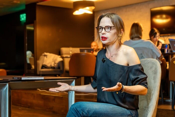Iryna Karpa on love during war: how the new book will become 'medicine'