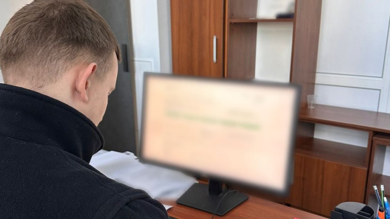 В Киеве во время ремонтных работ пострадал сотрудник ЖЭКа