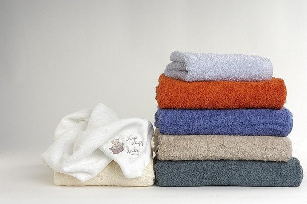 Ręczniki kąpielowe mają datę przydatności: 5 oznak, że czas je wymienić