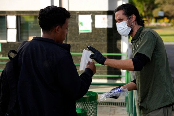 Grypa ptaków H5N1: czy ludzkości grozi nowa pandemia gorsza niż COVID-19