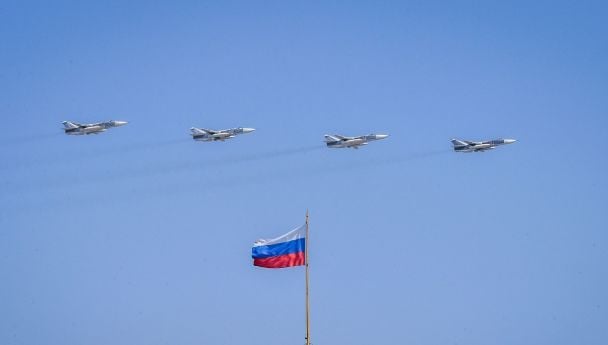 Российский самолет сбросил авиабомбу на Белгород: город остался без света