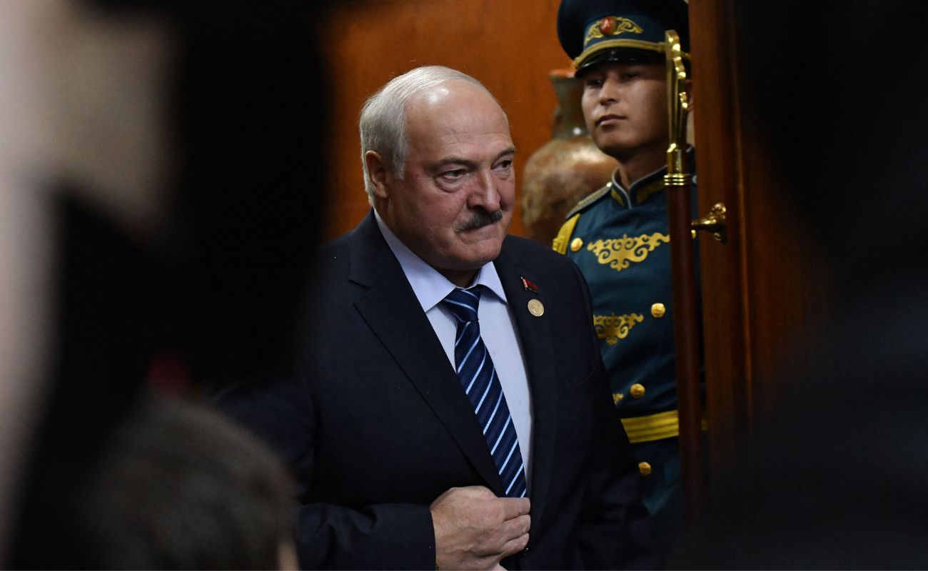 Лукашенко вибачається перед Зеленським