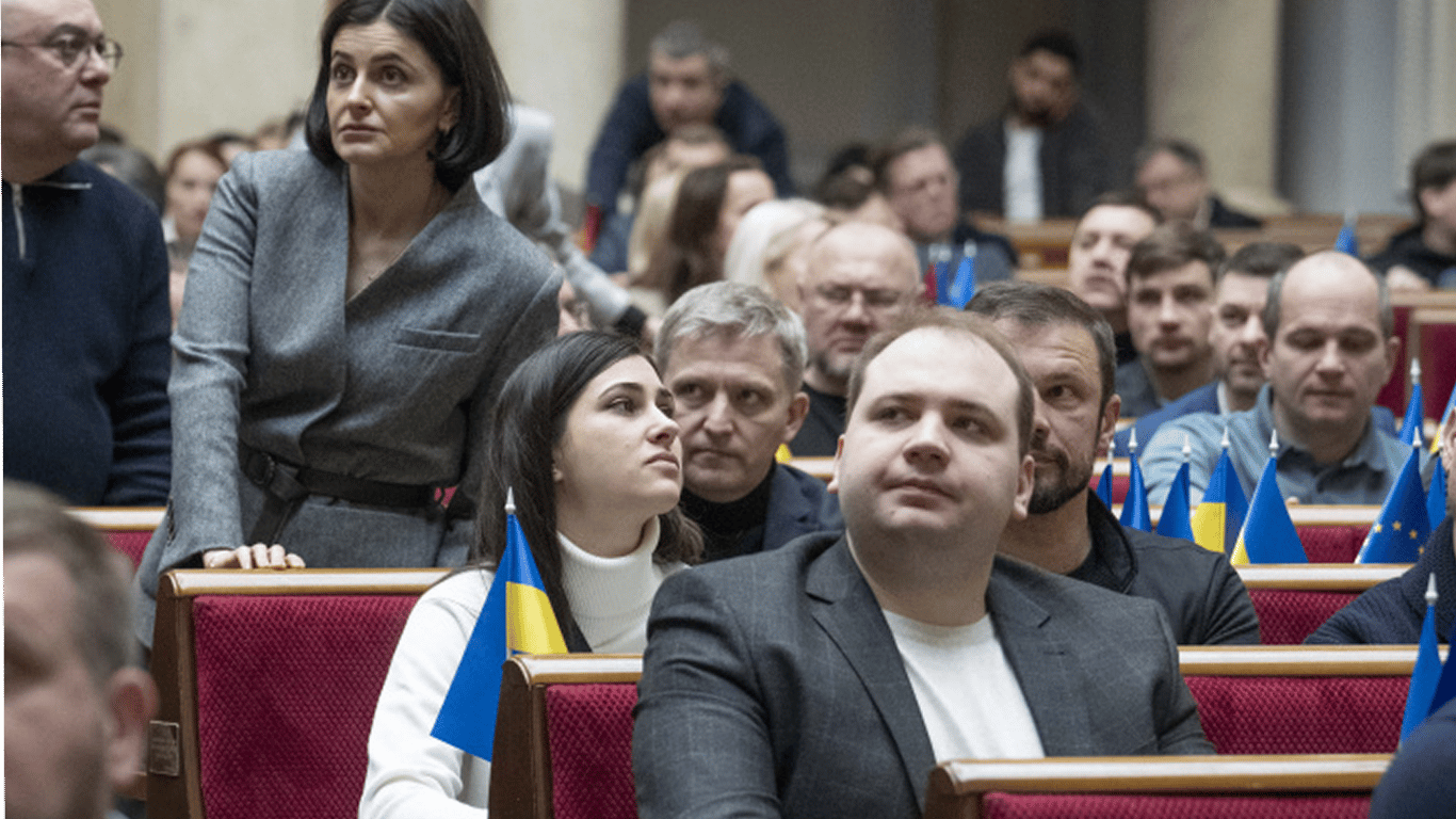 Верховная Рада установила компенсации до миллиона гривен семьям погибших на критически важных объектах