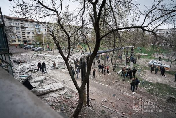 Славянск под постоянными обстрелами