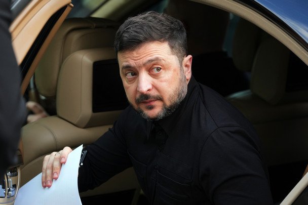 Зеленський про переговори триває діалог