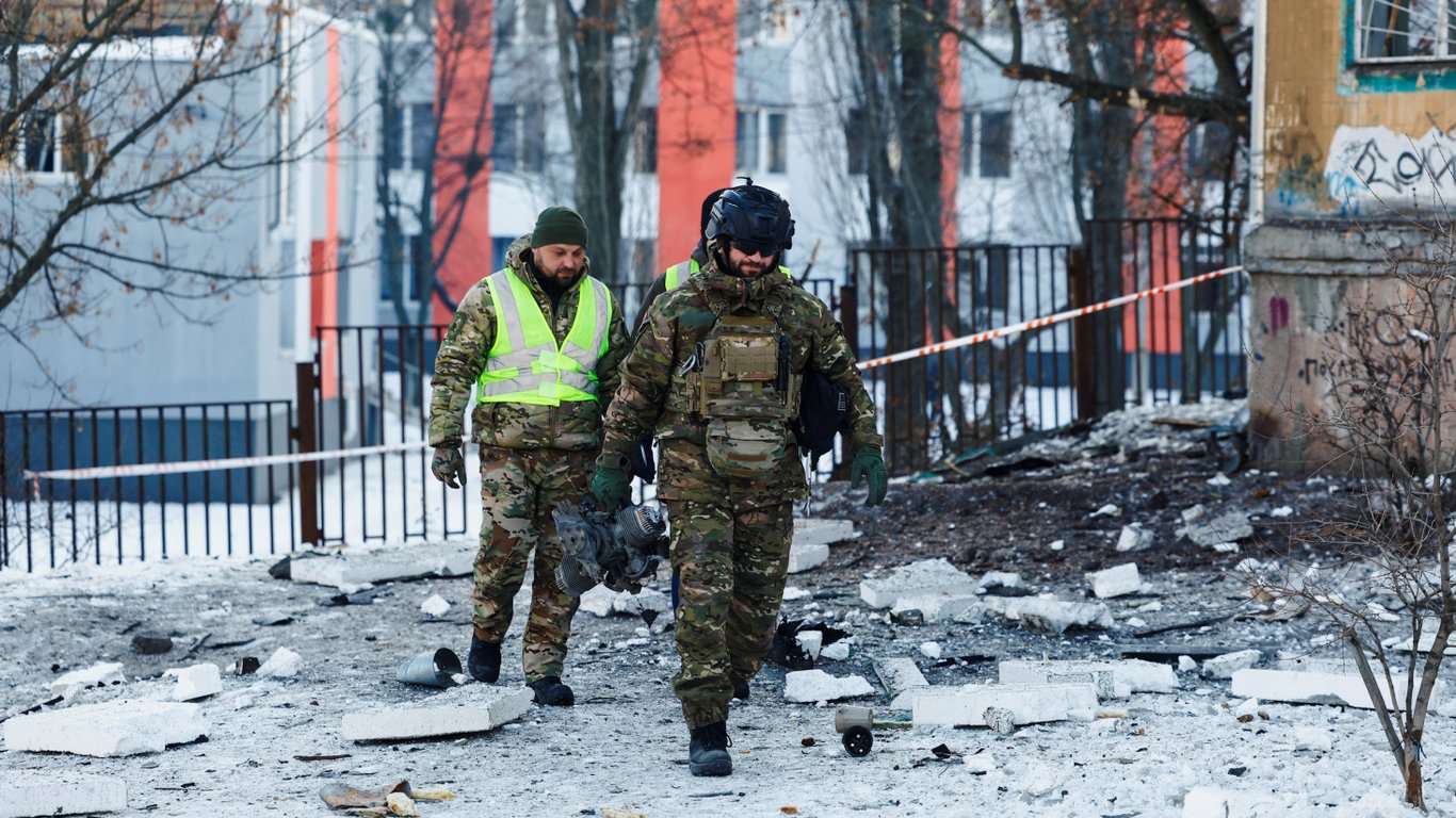 Удары по энергосистеме Украины в лютые морозы: сотни тысяч людей остались без теплоснабжения