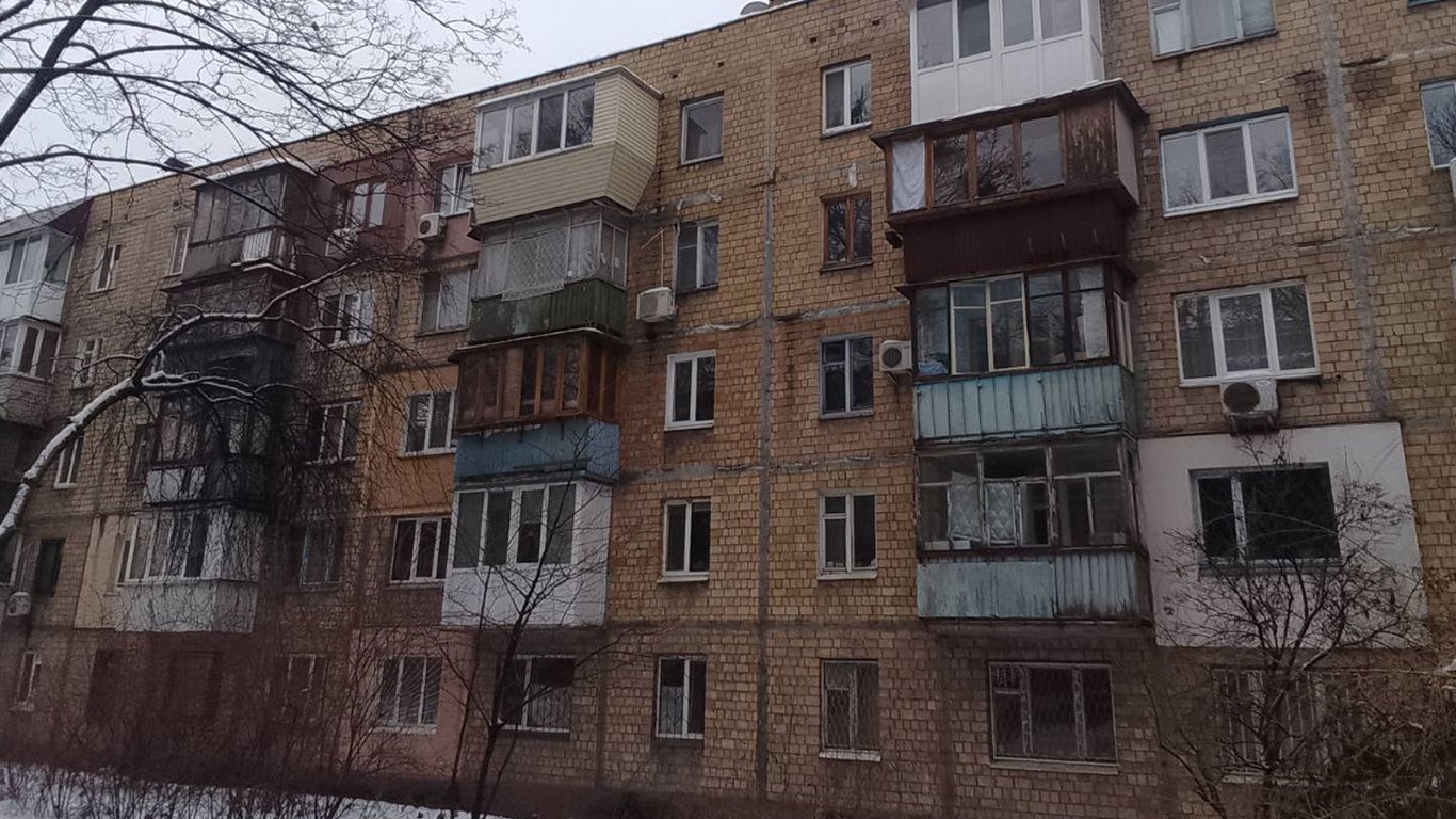 Хрущовка без балкона на першому поверсі