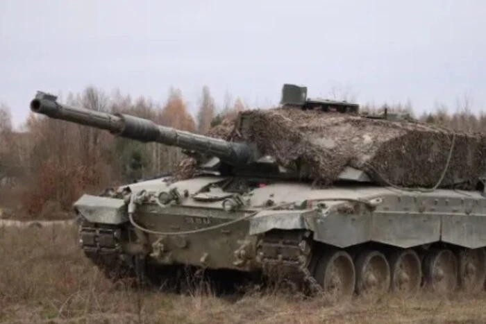 Британські танкісти відкрили вогонь по своїх: детали інциденту на навчаннях