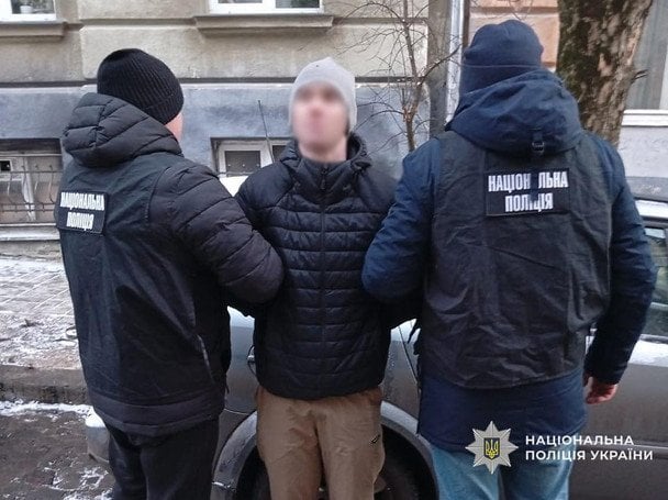Затримання підозрюваного у поваленні менори