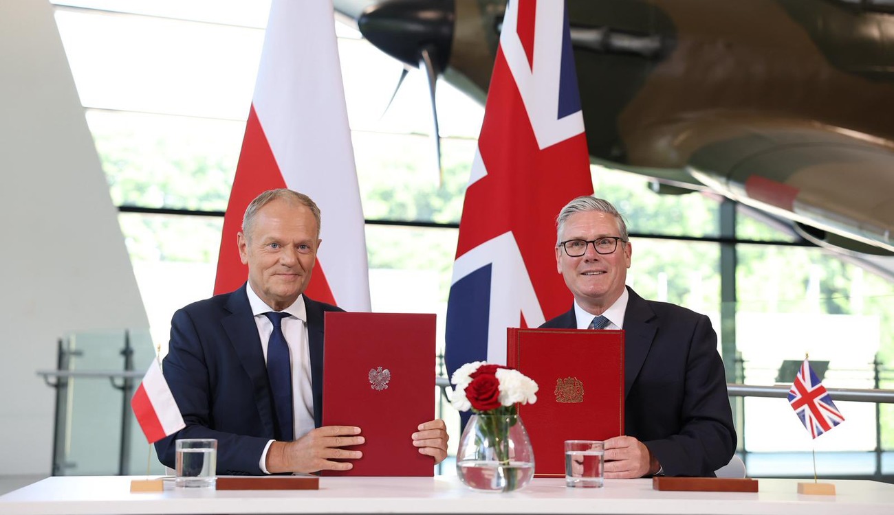 Poland and UK sign defense treaty