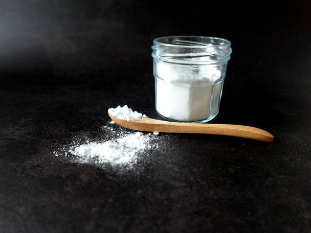 Gorzki smak i kruchość ciasta: winowajcą nadmiar sody