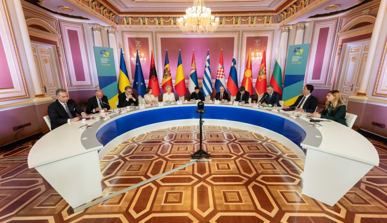 Ukraine to Build Its Own Missiles as Zelensky Urges Tougher EU Sanctions on Russia