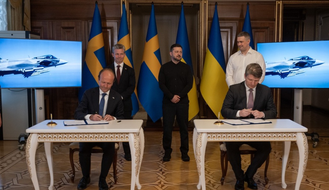 Sweden and Ukraine Ink Deal for 16 Gripen E Fighters: Delivery Timeline Revealed