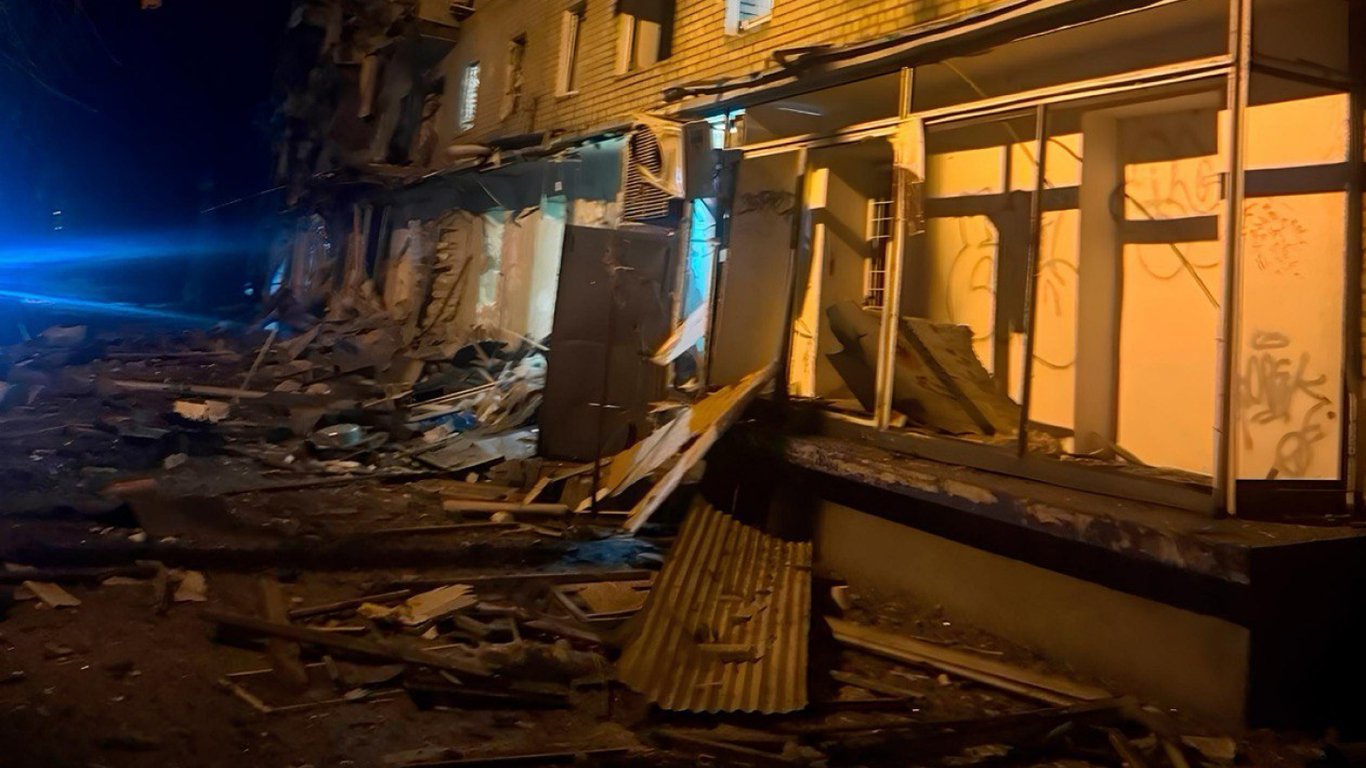Разрушения вследствие обстрелов Запорожья